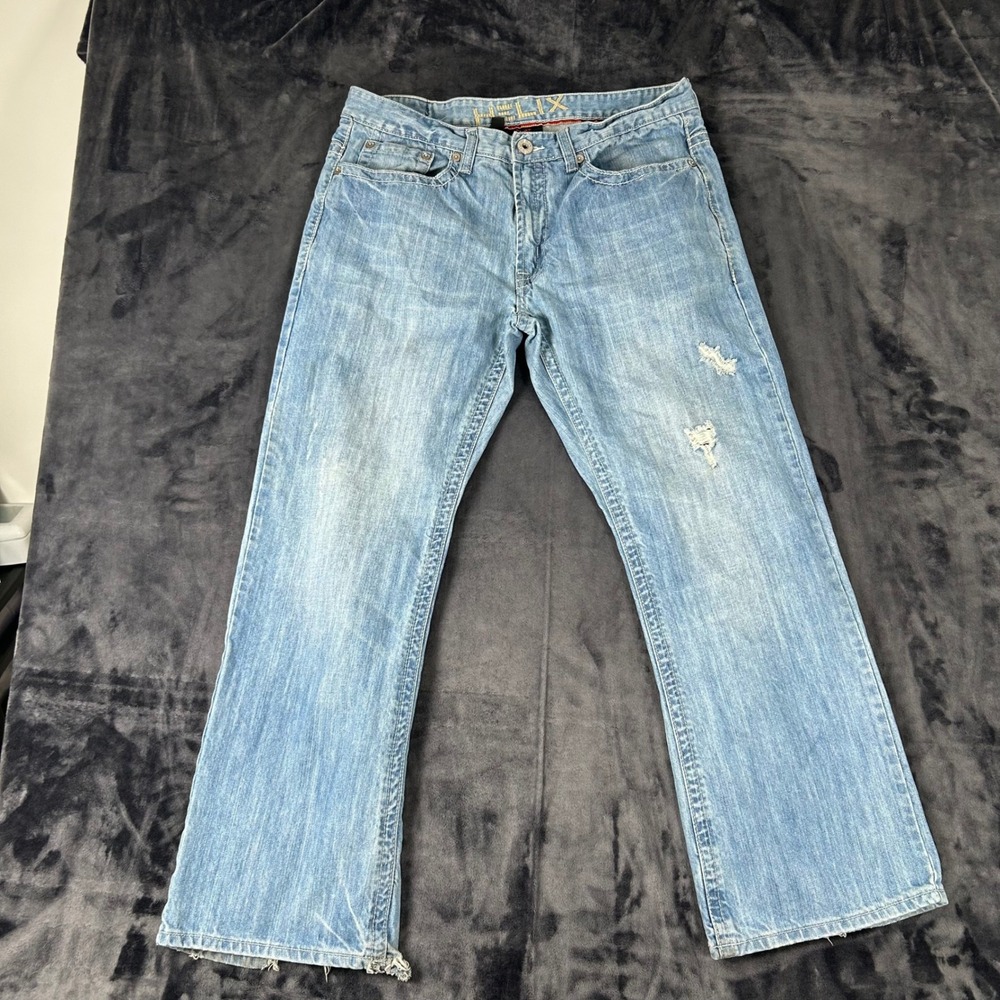 Helix Jeans Men 38x30 Light Wash Boot Cut Distressed Denim 3368